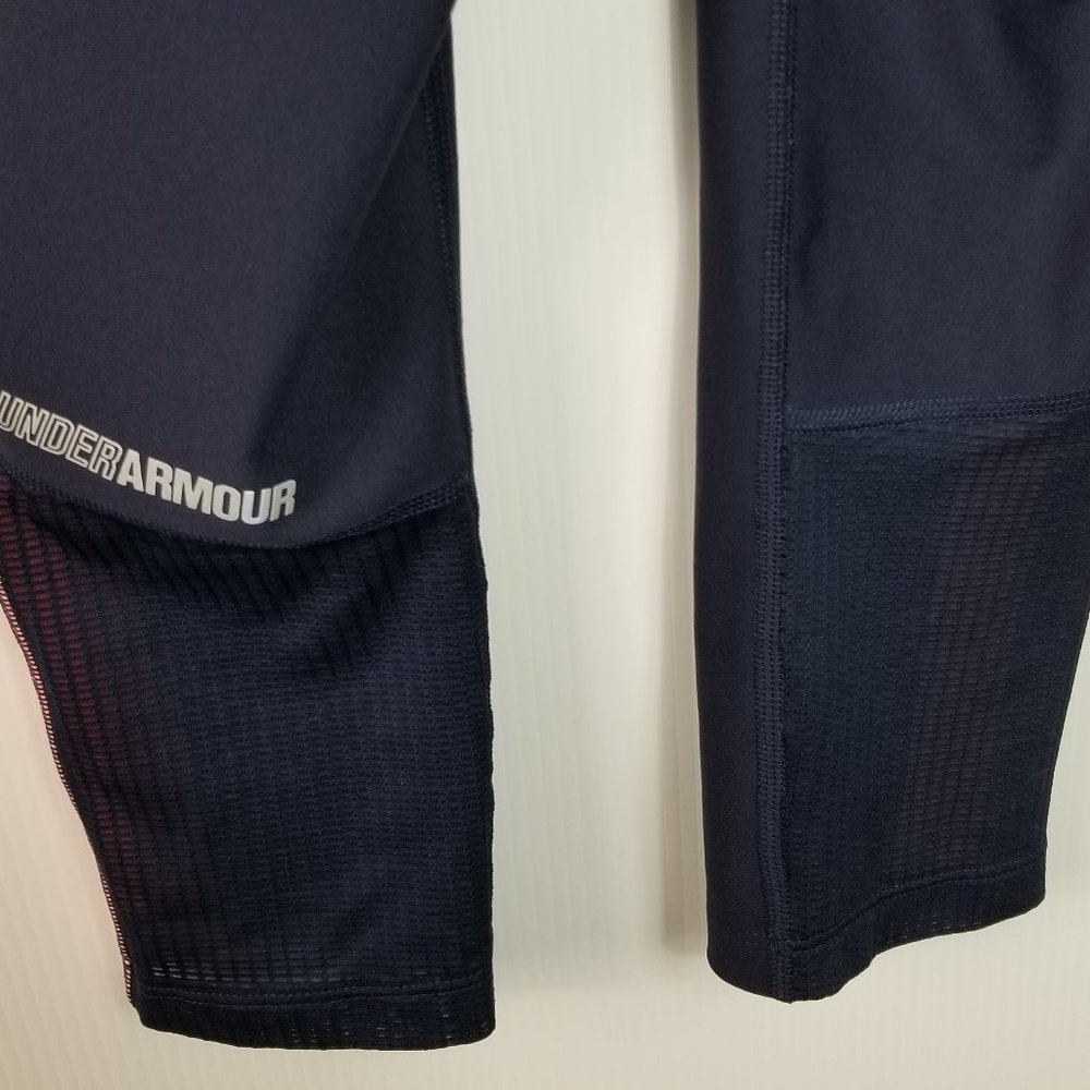 Under Armour navy capri pants - Picture 5 of 5